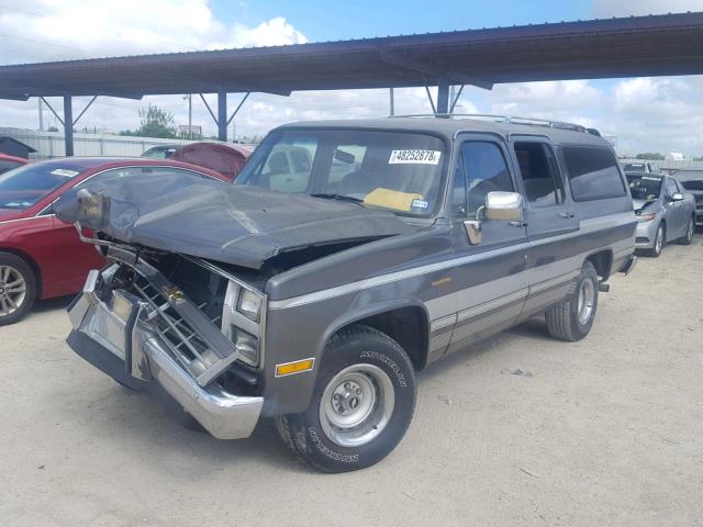 1GNER16K3HF134771 - 1987 CHEVROLET SUBURBAN R GRAY photo 2