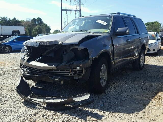 5LMJJ2J58BEJ00448 - 2011 LINCOLN NAVIGATOR 灰色 照片 2