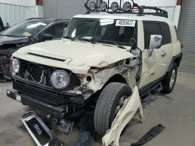 JTEZU11F98K003897 - 2008 TOYOTA FJ CRUISER CREAM photo 2