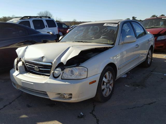 KNAGD128755422107 - 2005 KIA OPTIMA LX WHITE photo 2