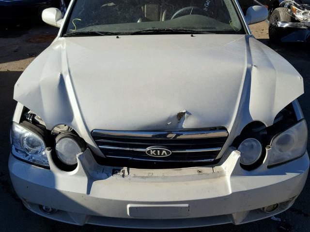 KNAGD128755422107 - 2005 KIA OPTIMA LX WHITE photo 7