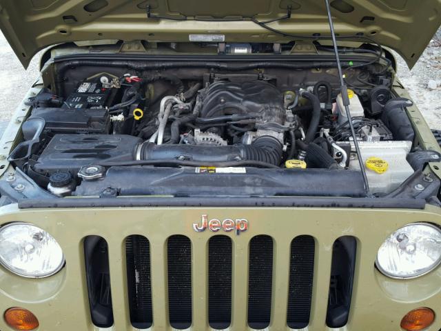 1C4AJWAG9DL657819 - 2013 JEEP WRANGLER S GREEN photo 7