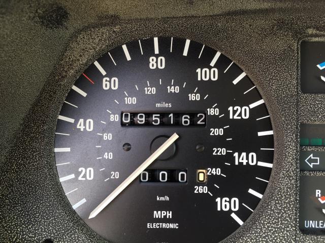 WBAEC7401F0605389 - 1985 BMW 635 CSI GOLD photo 7