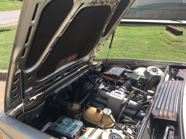 WBAEC7401F0605389 - 1985 BMW 635 CSI GOLD photo 9