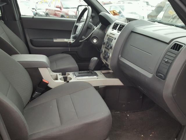 1FMCU9DG9BKB50852 - 2011 FORD ESCAPE XLT BLACK photo 5