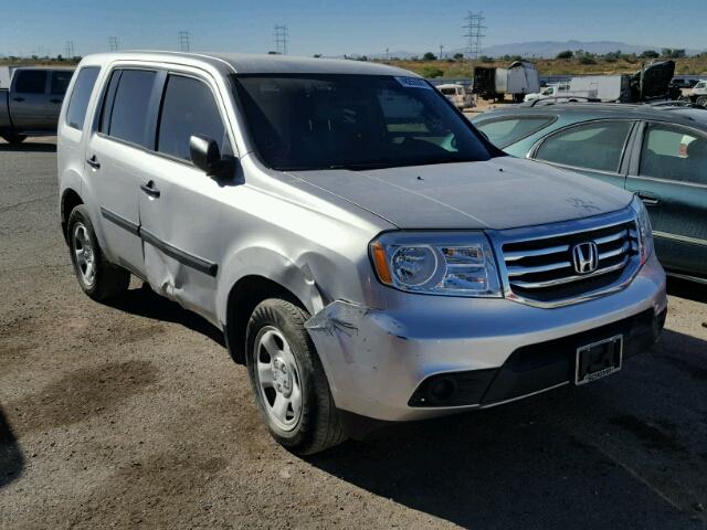 5FNYF4H21FB075766 - 2015 HONDA PILOT LX SILVER photo 1