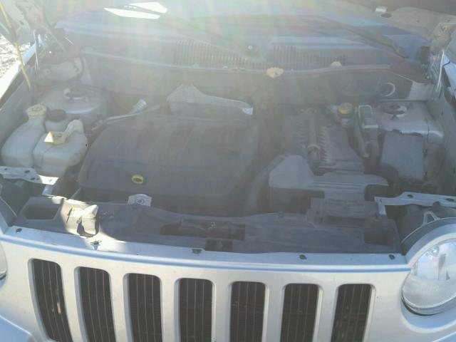 1J8FF47W47D429552 - 2007 JEEP COMPASS SILVER photo 7