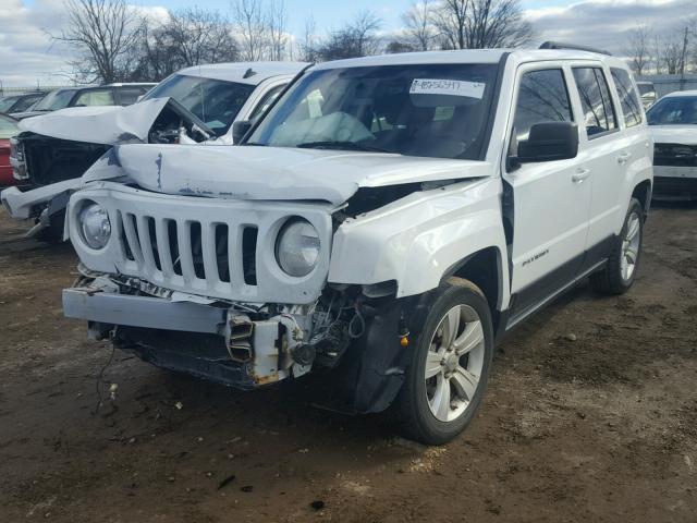 1C4NJPFB0CD627542 - 2012 JEEP PATRIOT LA WHITE photo 2