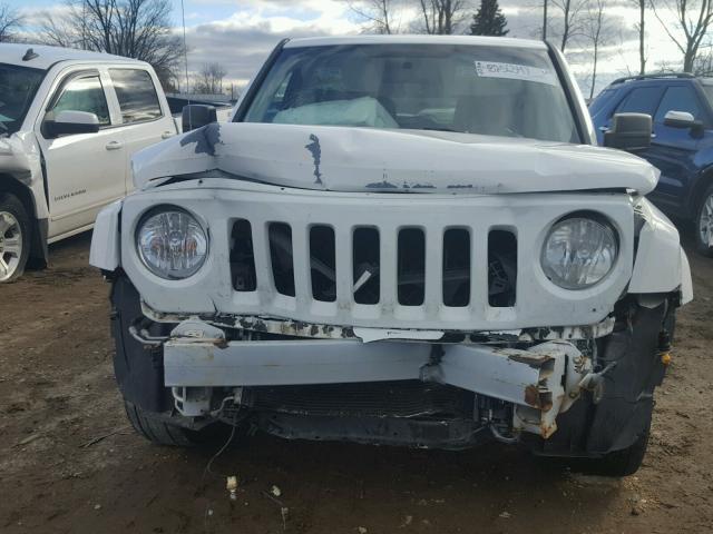 1C4NJPFB0CD627542 - 2012 JEEP PATRIOT LA WHITE photo 9