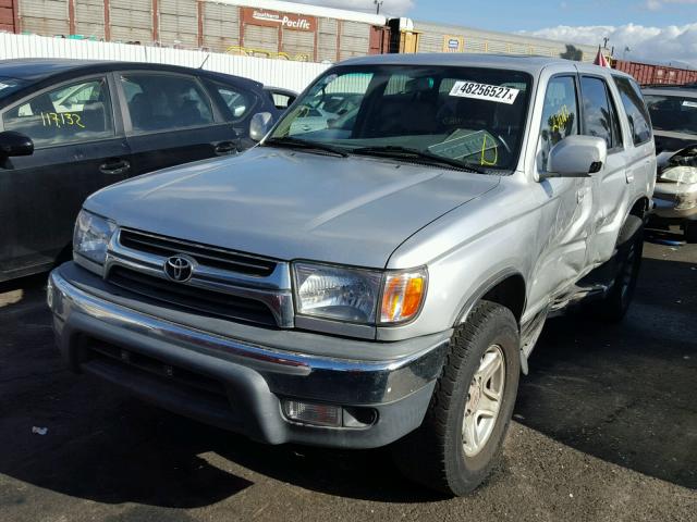 JT3GN86R120232070 - 2002 TOYOTA 4RUNNER SR SILVER photo 2