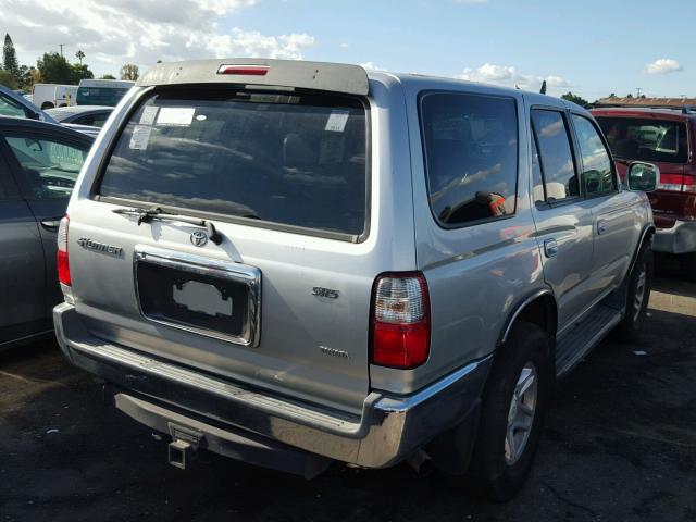 JT3GN86R120232070 - 2002 TOYOTA 4RUNNER SR SILVER photo 4