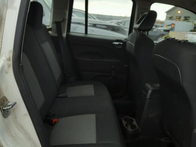 1J8FF47B99D189611 - 2009 JEEP COMPASS SP WHITE photo 6
