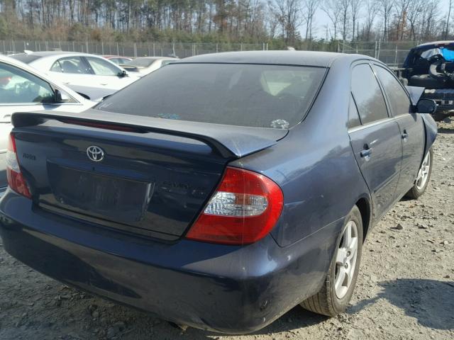 4T1BE32K33U167729 - 2003 TOYOTA CAMRY LE BLUE photo 4