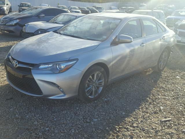 4T1BF1FK4GU218561 - 2016 TOYOTA CAMRY LE SILVER photo 2