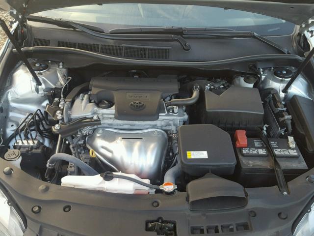 4T1BF1FK4GU218561 - 2016 TOYOTA CAMRY LE 银色 照片 7