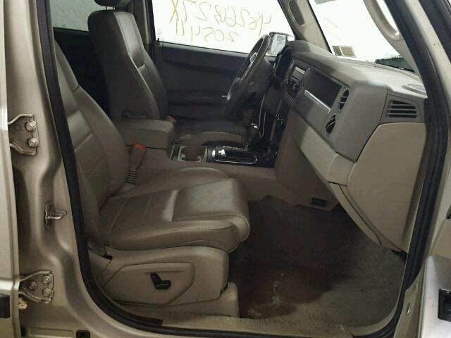 1J8HG48N38C125311 - 2008 JEEP COMMANDER SILVER photo 5