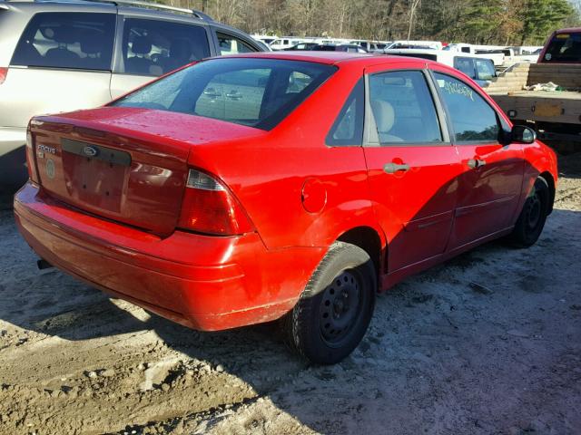 1FAFP34N17W300625 - 2007 FORD FOCUS ZX4 RED photo 4