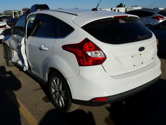 1FAHP3M26CL316684 - 2012 FORD FOCUS SEL WHITE photo 3