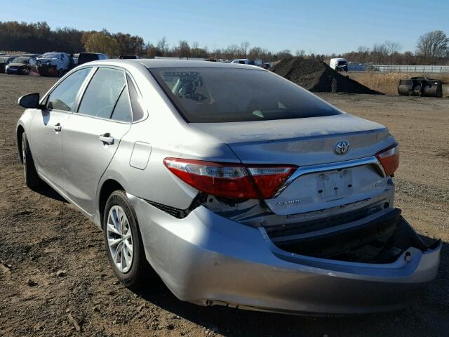 4T4BF1FK8GR547592 - 2016 TOYOTA CAMRY LE SILVER photo 3