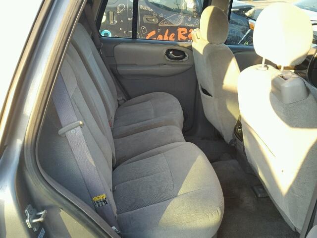 1GNDS13S162276304 - 2006 CHEVROLET TRAILBLAZE GRAY photo 6