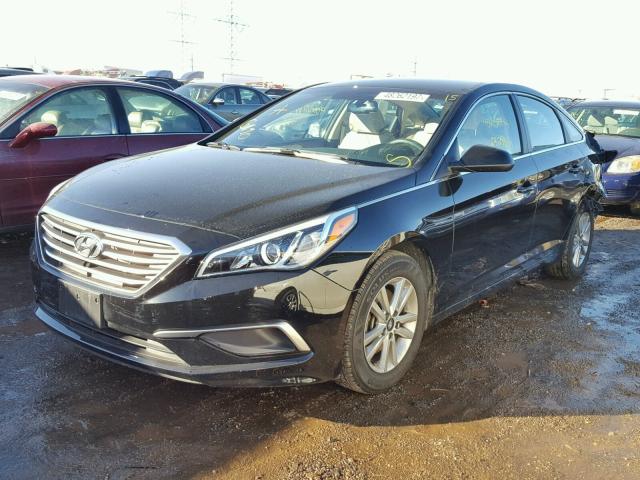 5NPE24AF3GH435148 - 2016 HYUNDAI SONATA SE BLACK photo 2