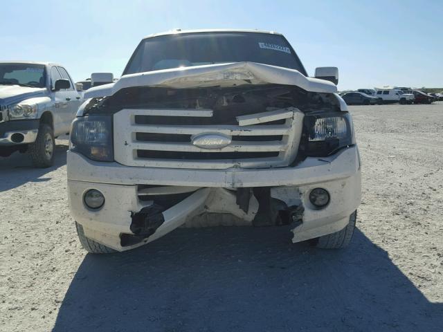 1FMFK20517LA89724 - 2007 FORD EXPEDITION WHITE photo 9