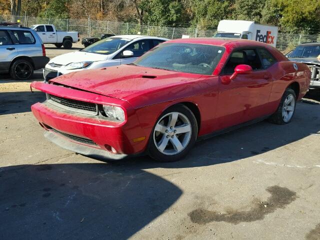 2C3CDYAG2CH128076 - 2012 DODGE CHALLENGER RED photo 2