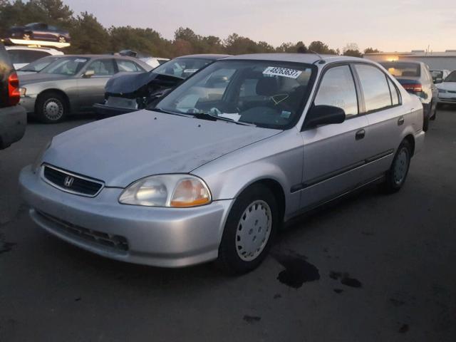 JHMEJ6524VS008905 - 1997 HONDA CIVIC DX SILVER photo 2