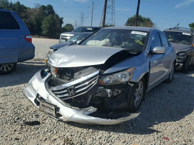 1HGCP2F40CA018366 - 2012 HONDA ACCORD LXP SILVER photo 2