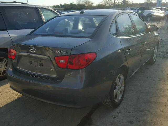 KMHDU46D08U524417 - 2008 HYUNDAI ELANTRA GL GRAY photo 4