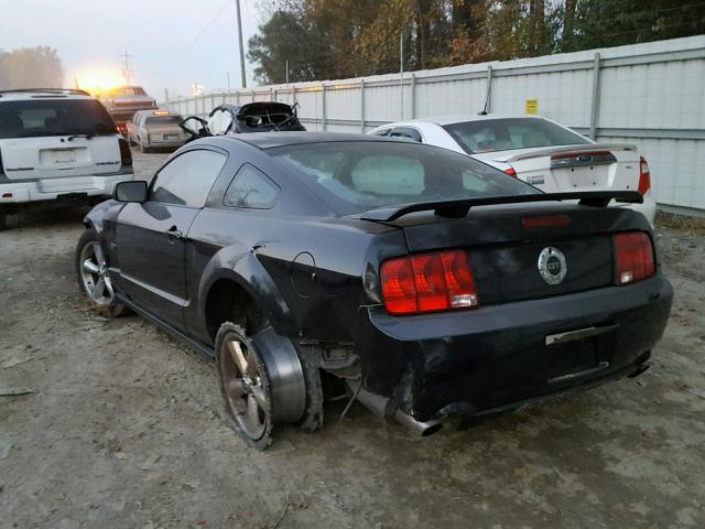 1ZVFT82H465258064 - 2006 FORD MUSTANG GT BLACK photo 3