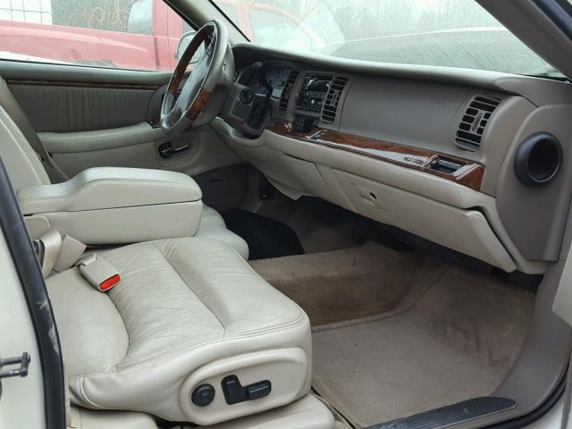 1G4CU541434129126 - 2003 BUICK PARK AVENU CREAM photo 5