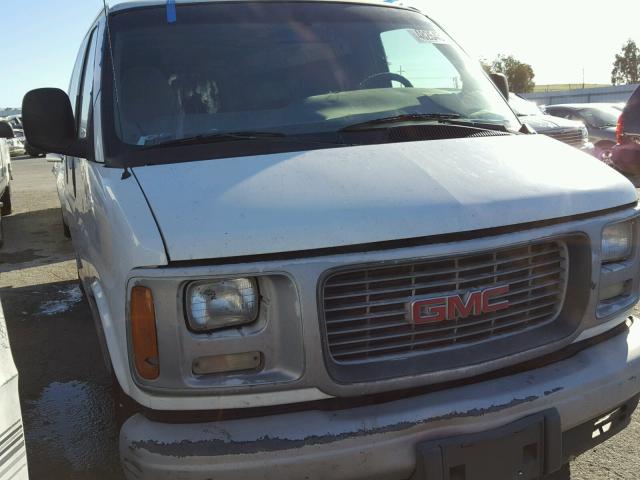 1GTFG25M611905416 - 2001 GMC SAVANA G25 WHITE photo 1