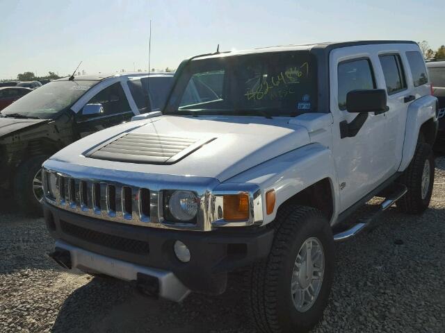 5GTEN13E588167173 - 2008 HUMMER H3 WHITE photo 2