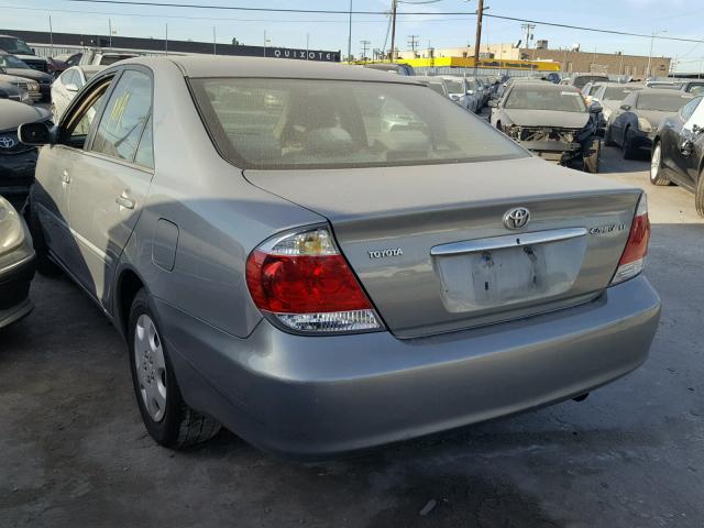 4T1BE32K55U502153 - 2005 TOYOTA CAMRY LE 灰色 照片 3