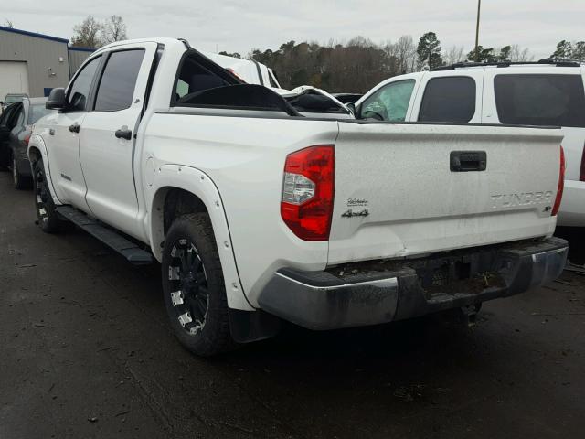 5TFDW5F15HX633173 - 2017 TOYOTA TUNDRA CRE WHITE photo 3