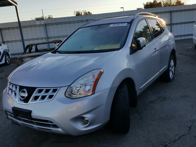 JN8AS5MT7CW262507 - 2012 NISSAN ROGUE S SILVER photo 2