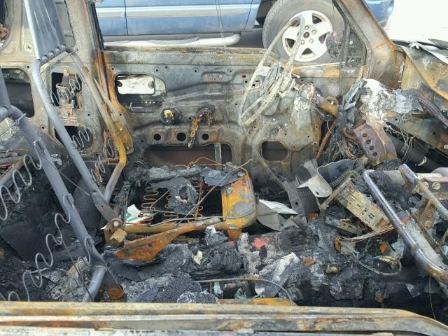 2CNBJ18U7R6915365 - 1994 GEO TRACKER BURN photo 5