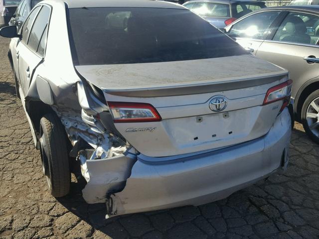 4T1BF1FK5DU256456 - 2013 TOYOTA CAMRY L SILVER photo 9