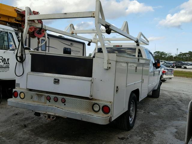 1FDWX3E58AEB34959 - 2010 FORD F350 SUPER WHITE photo 4