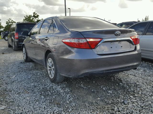 4T1BF1FK4GU153744 - 2016 TOYOTA CAMRY LE GRAY photo 3