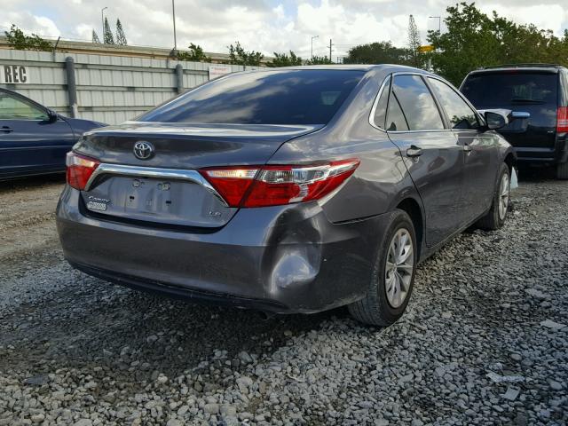 4T1BF1FK4GU153744 - 2016 TOYOTA CAMRY LE ნაცრისფერი ფოტო 4