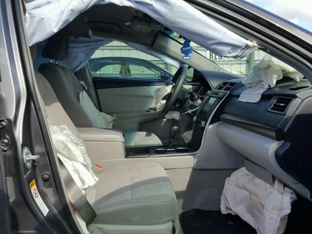 4T1BF1FK4GU153744 - 2016 TOYOTA CAMRY LE ნაცრისფერი ფოტო 5