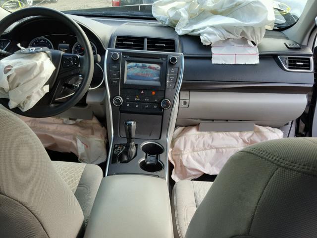 4T1BF1FK4GU153744 - 2016 TOYOTA CAMRY LE ნაცრისფერი ფოტო 9