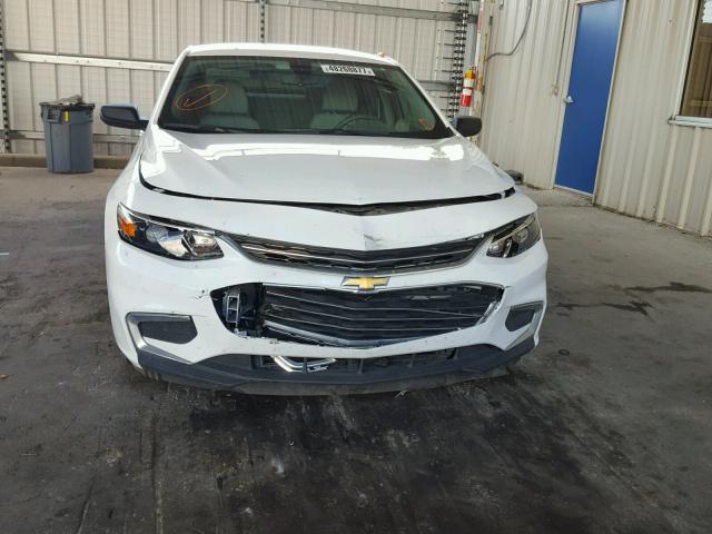 1G1ZB5STXGF325941 - 2016 CHEVROLET MALIBU LS WHITE photo 9