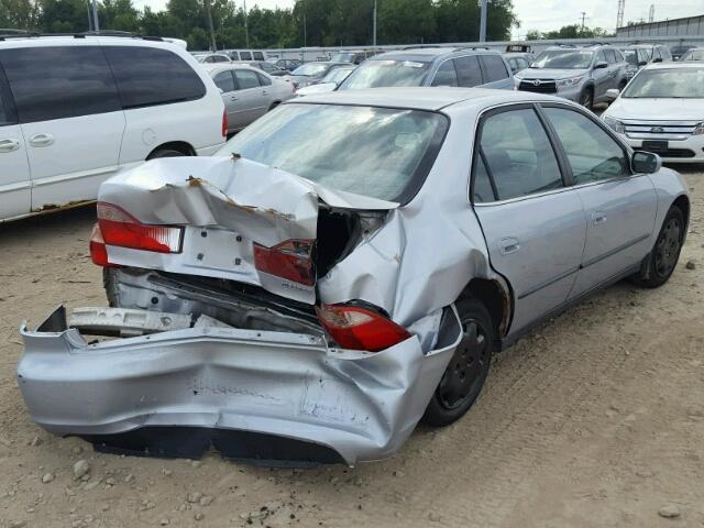 1HGCG5647WA153530 - 1998 HONDA ACCORD LX GRAY photo 4