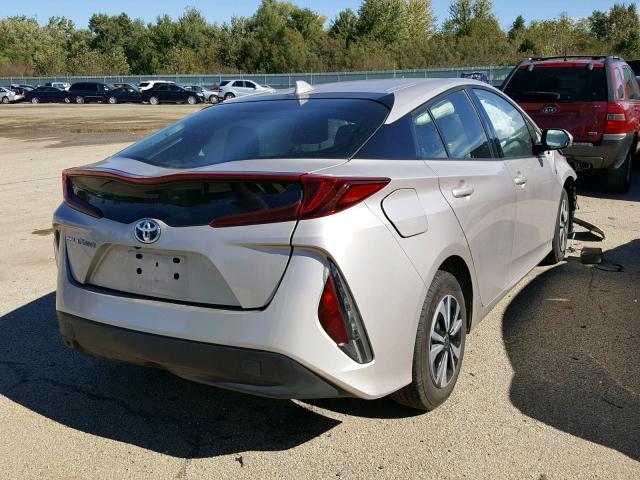JTDKARFP9H3049500 - 2017 TOYOTA PRIUS PRIM ვერცხლისფერი ფოტო 4