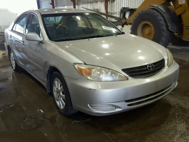 4T1BE32K92U041325 - 2002 TOYOTA CAMRY LE 银色 照片 1