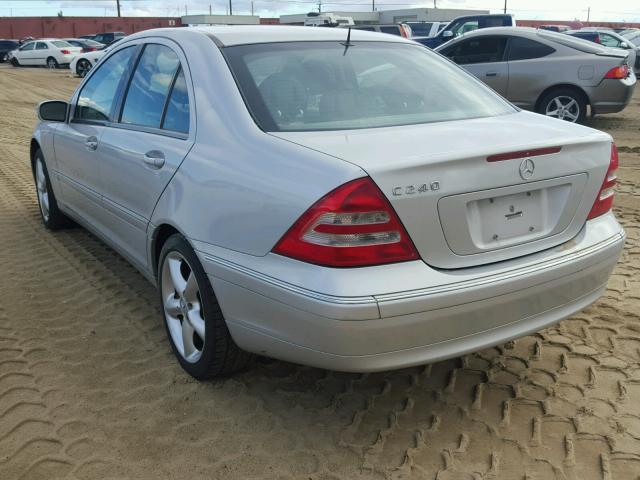 WDBRF61J52E007529 - 2002 MERCEDES-BENZ C 240 GRAY photo 3