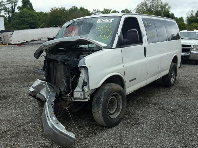 1GDHG35U441229417 - 2004 GMC SAVANA RV WHITE photo 2